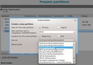 Abbildung 4: Wählen Sie beim Anlegen der neuen Partition auf dem Stick das ältere Ext2-Dateisystem aus.