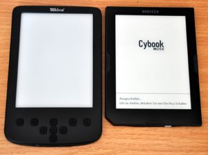 Abbildung 7: Der Bookeen (rechts) ist im Vergleich zu den anderen Readern ein Winzling.