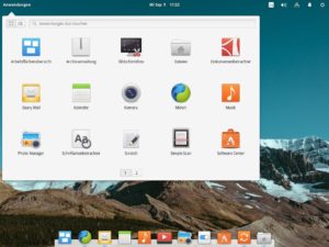 Abbildung 4: Pantheon enthält im Gegensatz zu Gnome ein klassisches Anwendungsmenü, in dem sich die Anwendungen bei Bedarf auch nach Kategorien sortieren lassen.