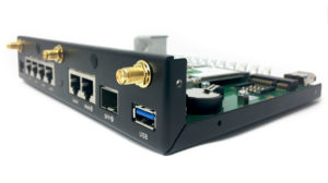 Abbildung 2: Exot im Router-Markt: Der Turris Omnia bringt nicht nur fünf plus eine Gigabit-Ethernet-Schnittstelle und schnelles ac-WLAN mit, sondern bietet sogar einen SFP-Port. (Quelle: CZ.NIC)
