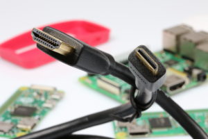 Abbildung 2: Um den Raspberry&nbsp;Pi&nbsp;Zero im Geh&auml;use zu montieren, muss man diesen lediglich einklicken. 