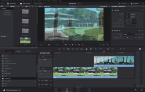 Abbildung 5: Wie die Vorschau zeigt, blendet das Schnittprogramm sanft den oberen Clip ein. Gen&uuml;gt der Platz im Hauptfensters nicht, versteckt DaVinci Resolve wie hier automatisch den linken Vorschaumonitor. 