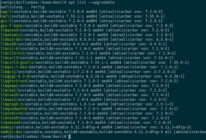 Abbildung 3: Mit <code>apt list --upgradable</code> bringen Sie etwas Farbe ins Spiel und haben so einen besseren Überblick über die Pakete, für die das Repository eine aktuellere Version bereitstellt.