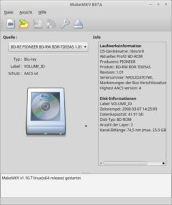 Abbildung 1: Die Oberfläche von MakeMKV enthält neben den wenigen Schaltflächen einen Ausgabenbereich mit Informationen zum System sowie dem eingelegten Datenträger.