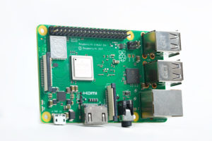 Abbildung 1: Mit dem neuen Raspberry Pi 3 Modell B+ erfüllt die Foundation einige der lang gehegten Wünsche der Community, unter anderem schnelleres WLAN und Gigabit-Ethernet. (Bild: Raspberry Pi Foundation)