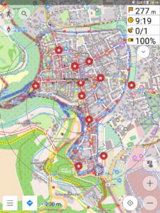 Abbildung 4: Die App Osmand zeigt die per GPX-Datei aus QMapShack exportierten Punkte in der Karte an. Sie eignen sich als Ziele für die Navigation.