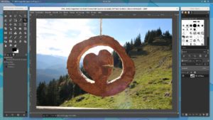 Abbildung 1: Der klassische Modus erlaubt es, die einzelnen Paletten mit Werkzeugen zum Bearbeiten auf mehrere Monitore zu verteilen.