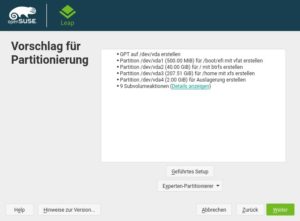 Abbildung 4: Das Installationsprogramm macht einen Vorschlag zum Einteilen des Platzes auf der Festplatte und vergisst dabei die zum Booten mit UEFI erforderliche FAT-Partition <code>/boot/efi/</code> nicht.