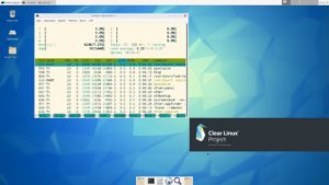 Abbildung 8: XFCE begnügt sich nach dem Start mit rund 450 MByte RAM. Noch weniger Ressourcen verbraucht lediglich der ebenfalls verfügbare Fenstermanager Awesome.