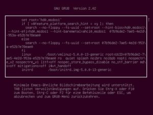 Abbildung 2: Die MLFA-Parameter lassen sich ohne &Auml;nderungen am System direkt im Grub-Men&uuml; eintragen. Beim n&auml;chsten Neustart startet der Rechner wieder mit den sicheren Vorgaben.