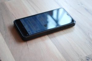 Abbildung 3: Das Librem 5 ist besser ausgestattet als das PinePhone, kostet aber auch das Fünffache. Als CPU kommt ein i.MX8M ARM Cortex A53 in Kombination mit 3 GByte RAM und 32 GByte eMMC-Speicher zum Einsatz.