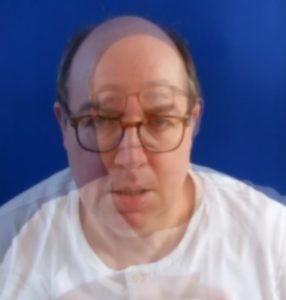 Abbildung 3: Eine kurze Überblendung zwischen zwei Positionen des Kopfs wirkt in einem Video unaufdringlicher als hier im Screenshot.