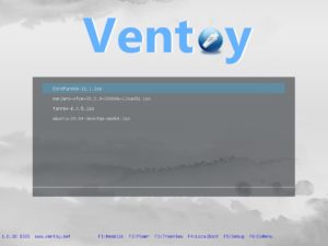 Abbildung 3: Ventoy im Einsatz: Die angebotenen Linux-Images haben wir einfach nur mit dem Dateimanager auf die Ventoy-Partition des USB-Sticks kopiert.