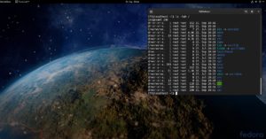 Abbildung 4: Ein <code>ls</code> auf die Root-Partition nach der Installation verr&auml;t nicht, dass hier Btrfs als Dateisystem arbeitet.