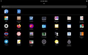 Abbildung 3: Der App-Drawer bei Mobian ist mit 24 Anwendungen gefüllt. Weitere Software spielen Sie im Terminal oder über die grafische Softwareverwaltung ein.