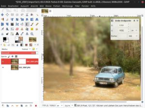 Abbildung 1: Der gaußsche Weichzeichner und das Verlaufswerkzeug sorgen für die Simulation von Tiefenschärfe – das typische Merkmal des Tilt-Shift-Effekts. Die Position und Stärke des Verlaufs steuern Sie durch das Ziehen der Endpunkte in die entsprechende Richtung.