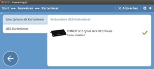 Abbildung 2: Der Kartenleser Cyber Jack RFID Basis von Reiner&nbsp;SCT, hier mit der AusweisApp2-CE im Einsatz, wurde in erster Linie f&uuml;r die Nutzung mit dem elektronischen Personalausweis entwickelt.