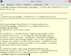 Abbildung 4: Bei Slackware installieren Sie Pakete, die lokal vorliegen, bei Bedarf mit einem Kommando am Prompt.