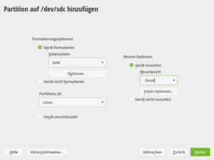 Abbildung 9: Beschleunigen Sie nicht die Home- sondern die Systempartition mit Bcache, dann müssen Sie eine zusätzliche kleine Ext4- oder Btrfs-Partition mit dem <span class="ui-element">Mountpoint</span> <code>/boot</code> anlegen, damit Grub das System überhaupt starten kann.