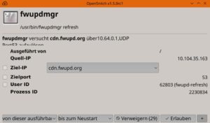 Abbildung 1: Anfangs blockiert OpenSnitch alle Verbindungen nach außen. Hier fragt der Firmware-Updater Fwupd eine Verbindung an, um seinen Status zu aktualisieren. Am unteren Rand erlauben Sie den Zugriff, lehnen ihn ab oder schränken ihn über verschiedene Parameter ein.
