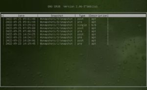 Abbildung 4: Der Bootmanager Grub zeigt die verfügbaren Snapshots an, auf die Sie zurückrollen können.