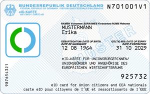 Abbildung 2: So sieht die <span class="ui-element">eID-Karte f&uuml;r Unionsb&uuml;rger und Angeh&ouml;rige des Europ&auml;ischen Wirtschaftsraums</span> aus. Quelle: Bundesministerium des Innern und f&uuml;r Heimat