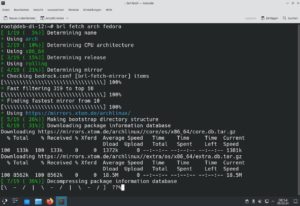 Abbildung 5: Die Installation weiterer Strata st&ouml;&szlig;t der Befehl <code>brl fetch <em class="replaceable">Stratum</em></code> an. Arch Linux und Fedora zog Bedrock im Test auf aktueller Hardware binnen rund zehn Minuten nach.