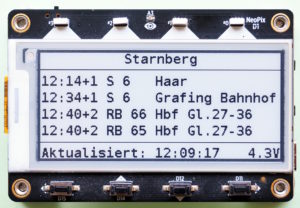 Abbildung 4: Das MagTag von Adafruit unterscheidet sich optisch kaum vom Pimoroni-Pendant, bringt aber mehr Hauptspeicher mit, was das Umsetzen des Projekts erleichtert.