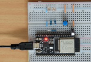 Abbildung 3: Der Testaufbau mit einem ESP32-DevKitC.