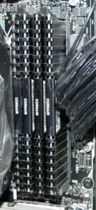 Abbildung 6: Tritt auf dem Rechner Datenkorruption auf, sind h&auml;ufig die Arbeitsspeicherriegel im Motherboard die Ursache.