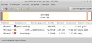 Abbildung 13: Mit Gparted richten Sie m&uuml;helos eine zweite Instanz der Root-Partition auf der zweiten Festplatte ein (hier in einer VM <code>vda2</code>, sonst <code>sda2</code>).