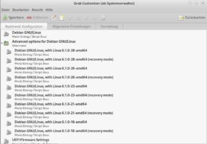 Abbildung 4: Bei regelm&auml;&szlig;ig aktualisierten Systemen f&auml;llt die &Uuml;bersicht der Booteintr&auml;ge in Grub Customizer unter Umst&auml;nden etwas un&uuml;bersichtlich aus.