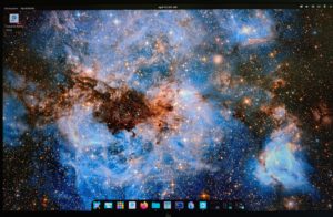 Abbildung 1: Fedora bietet einen Live-Spin mit der von System76 entwickelten neuen Desktop-Umgebung Cosmic, die sich noch im Alpha-Stadium befindet.