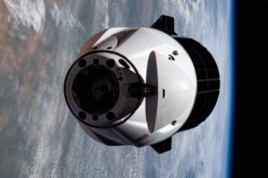 Abbildung 1: SpaceX vertraut bei der Steuerung seiner Raumfahrzeuge auf Linux. Quelle: NASA (iss073e0545547)